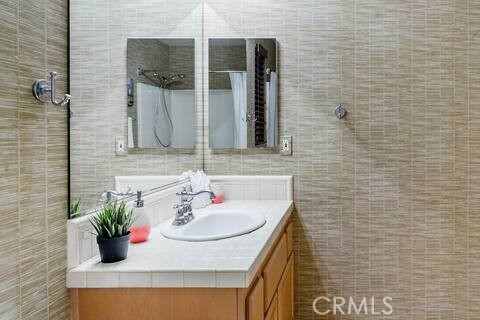 Detail Gallery Image 23 of 26 For 209 Tall Oak, Irvine,  CA 92603 - 3 Beds | 3/1 Baths