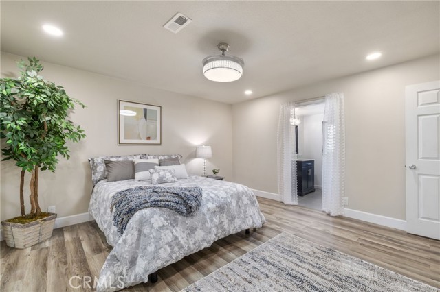 2702 Worthington Avenue, Bakersfield CA: https://media.crmls.org/medias/a7069635-c28d-4d7b-b6c3-a96173a4e701.jpg