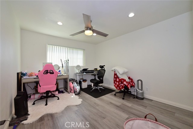121 E Live Oak Street, San Gabriel CA: https://media.crmls.org/medias/a706a9f1-c9b5-4a98-9d64-b69132dfaafc.jpg