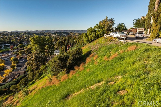 Detail Gallery Image 4 of 19 For 34 Torreon Dr, Woodland Hills,  CA 91364 - – Beds | – Baths