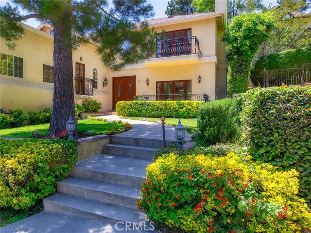 5815 Irving Avenue, La Crescenta CA: https://media.crmls.org/medias/a707434a-33e1-422b-beb8-ae5a21ad14a9.jpg