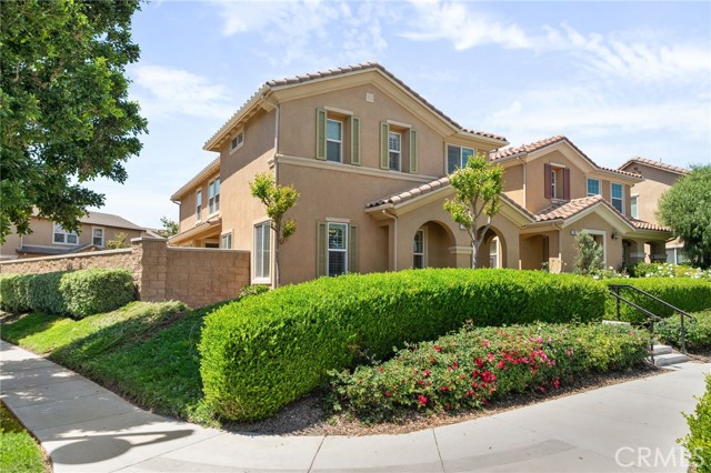 Detail Gallery Image 3 of 45 For 7271 Enclave Dr, Corona,  CA 92880 - 3 Beds | 2/1 Baths