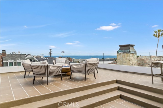 Detail Gallery Image 49 of 62 For 221 Heliotrope Ave, Corona Del Mar,  CA 92625 - 4 Beds | 5/1 Baths