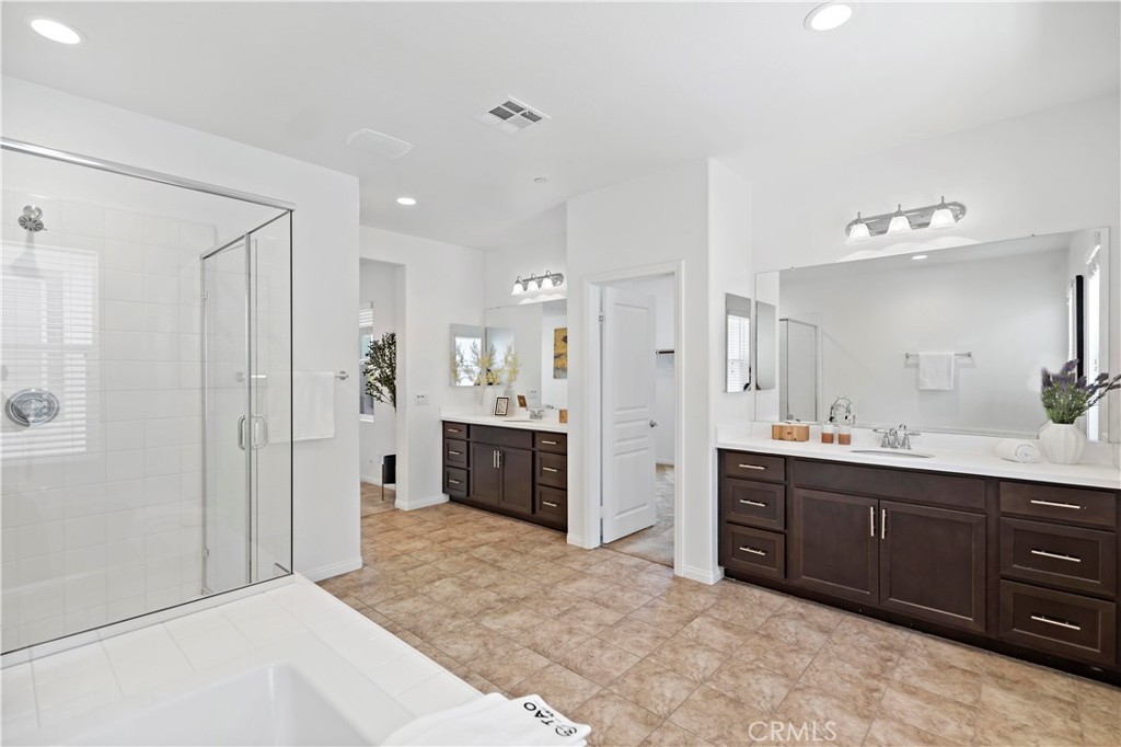 MLS #WS25110783 img 9