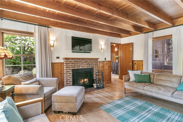 187 Cedar Circle Circle, Lake Arrowhead CA: https://media.crmls.org/medias/a70ad78d-e11d-40a4-ad35-66dfbe0675c7.jpg