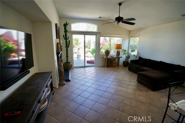 Detail Gallery Image 7 of 21 For 29043 Silver Star Dr, Menifee,  CA 92584 - 3 Beds | 2 Baths