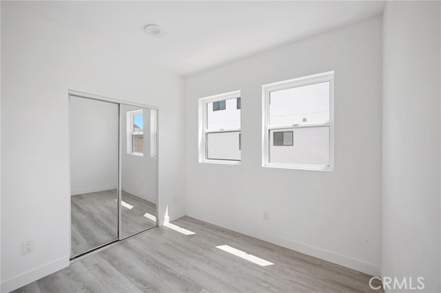 532 W Vernon Avenue, Los Angeles CA: https://media.crmls.org/medias/a70b2fe3-760b-438d-a4f2-90432da0911f.jpg