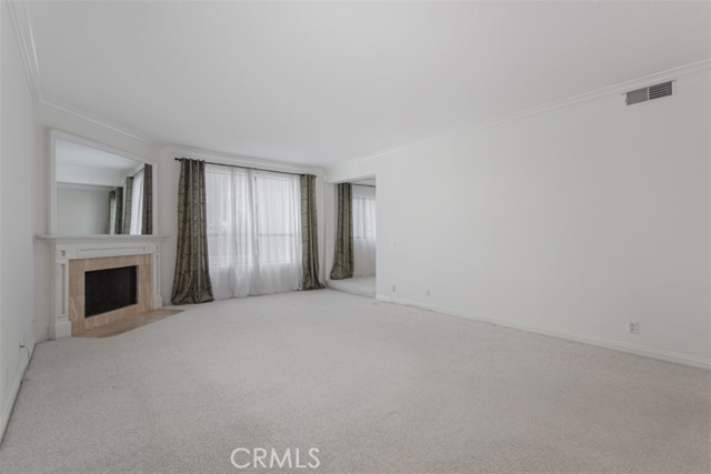 Detail Gallery Image 4 of 41 For 4707 Willis Ave #108,  Sherman Oaks,  CA 91403 - 2 Beds | 2 Baths