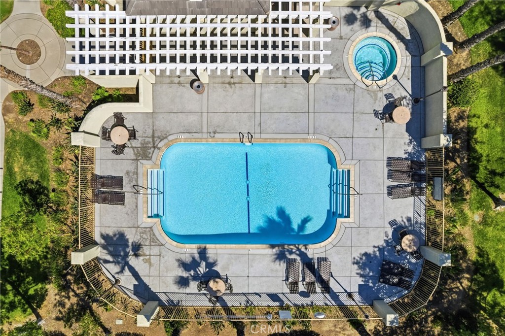 https://media.crmls.org/medias/a70c714c-5b25-4859-bf76-b9fbd0dda5a0.jpg?preset=X-Large