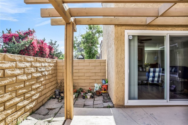 Detail Gallery Image 24 of 38 For 2766 via Hacienda #102,  Fullerton,  CA 92835 - 3 Beds | 2/1 Baths