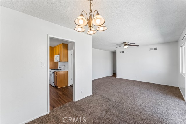 Detail Gallery Image 12 of 40 For 45581 6th St, Lancaster,  CA 93535 - 4 Beds | 2 Baths