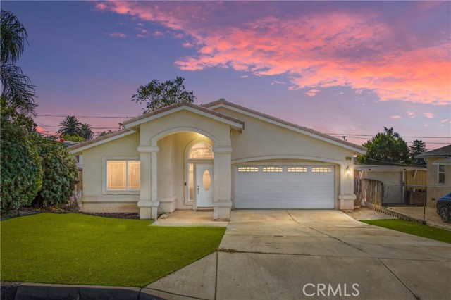 Detail Gallery Image 1 of 33 For 35265 Avenue C, Yucaipa,  CA 92399 - 3 Beds | 2 Baths