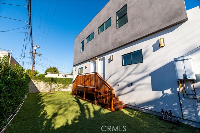 Detail Gallery Image 20 of 26 For 1809 S Longwood, Los Angeles,  CA 90019 - 4 Beds | 3 Baths