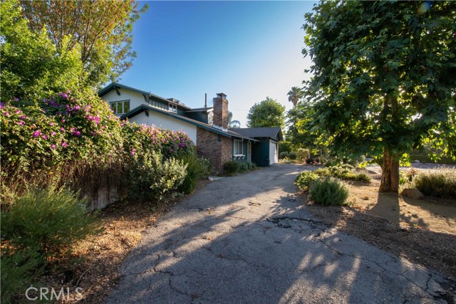 22654 Dolorosa Street, Woodland Hills CA: https://media.crmls.org/medias/a70e2e20-d512-4d9e-8d0e-a9cb7e9a69f1.jpg