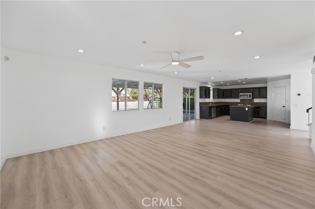 Detail Gallery Image 14 of 39 For 15552 Caravelle, Fontana,  CA 92336 - 4 Beds | 2/1 Baths