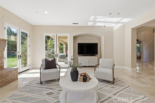 Detail Gallery Image 12 of 59 For 1852 Sharon, Santa Ana,  CA 92705 - 5 Beds | 4/1 Baths