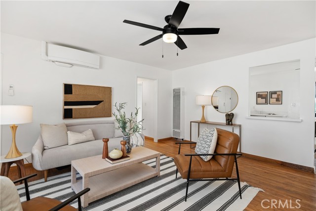 5536 Linden Avenue, Long Beach CA: https://media.crmls.org/medias/a70eb013-2e5d-4b3a-8583-e65cf1ab9028.jpg