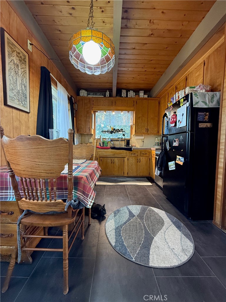 https://media.crmls.org/medias/a70ed3aa-88df-428d-bf0d-60fccce0b2c2.jpg?preset=X-Large