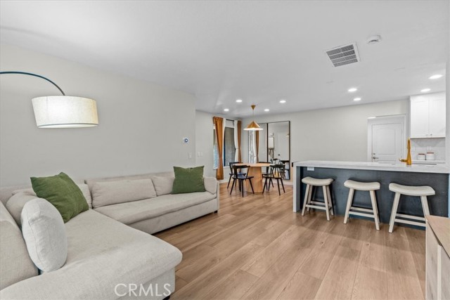 Detail Gallery Image 10 of 23 For 21324 Balsam Ln, Lake Forest,  CA 92630 - 2 Beds | 2 Baths