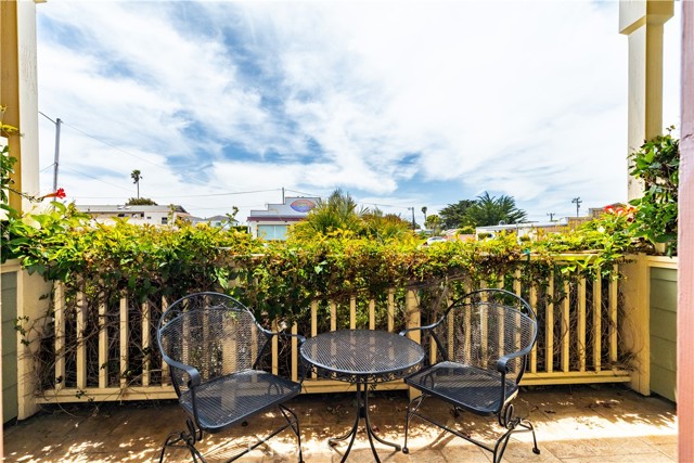 95 S Ocean Avenue, Cayucos CA: https://media.crmls.org/medias/a70f0589-3a3a-4fcc-b221-bb523eee7b7a.jpg