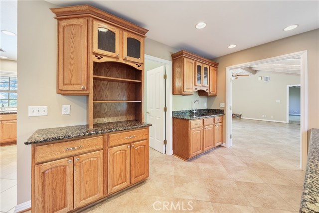 2501 Cliff Road, Upland CA: https://media.crmls.org/medias/a7107c64-c153-46ab-a6f2-fb6b996233c4.jpg