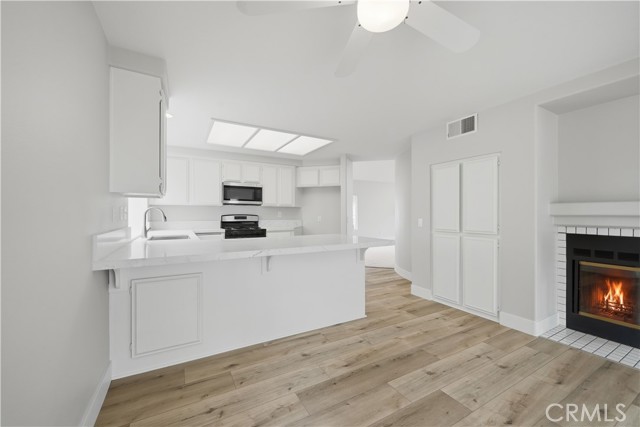 Detail Gallery Image 18 of 42 For 25547 Blackthorne Dr, Murrieta,  CA 92563 - 3 Beds | 3 Baths