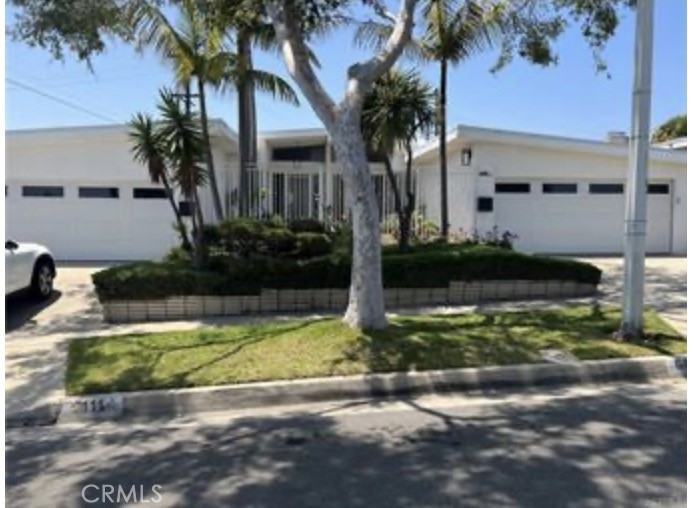 6109 S La Cienega Blvd