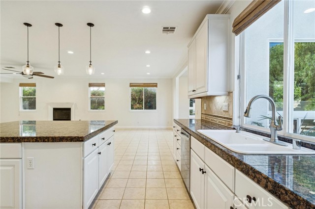 Detail Gallery Image 12 of 65 For 26511 Brooks Cir, Stevenson Ranch,  CA 91381 - 5 Beds | 3/1 Baths