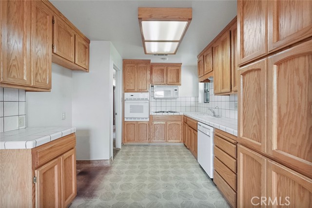 Detail Gallery Image 5 of 29 For 729 Mulberry, Atwater,  CA 95301 - 3 Beds | 2 Baths