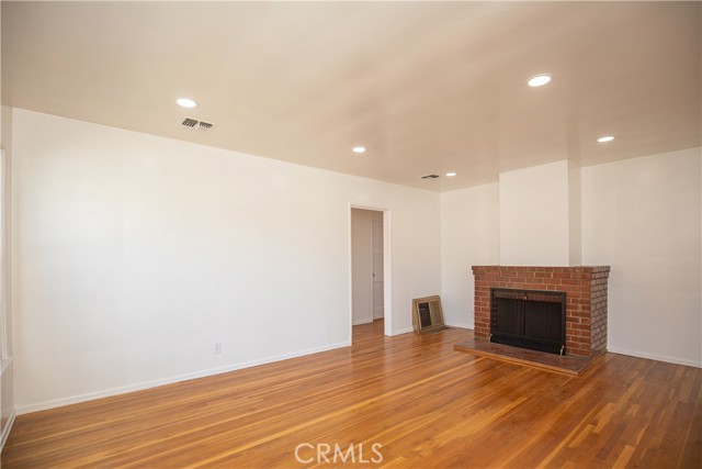 Detail Gallery Image 9 of 36 For 6105 Willowcrest, North Hollywood,  CA 91606 - 3 Beds | 2 Baths