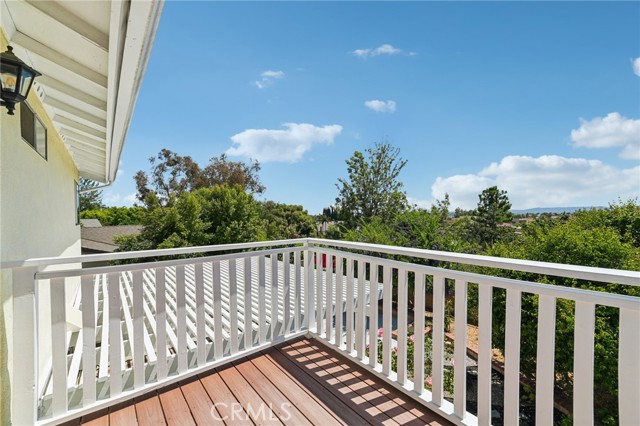 23441 Via Ronda, Mission Viejo CA: https://media.crmls.org/medias/a715375f-62e1-4206-9505-d0f97ff95798.jpg