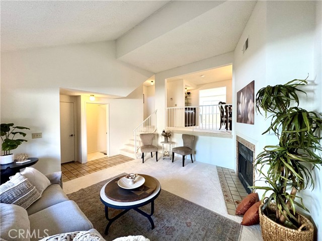 Detail Gallery Image 3 of 29 For 45 Alice St #F,  Arcadia,  CA 91006 - 2 Beds | 2/1 Baths