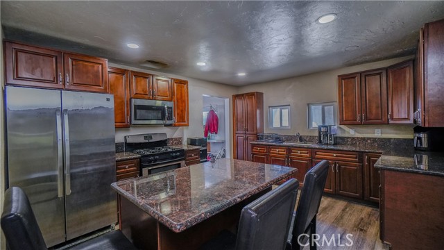 Detail Gallery Image 7 of 27 For 2314 S Artesia, San Bernardino,  CA 92408 - 2 Beds | 1 Baths