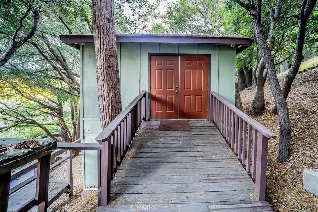 https://media.crmls.org/medias/a7181afb-e770-43b0-b4aa-29ef2c50e0be.jpg?preset=X-Large