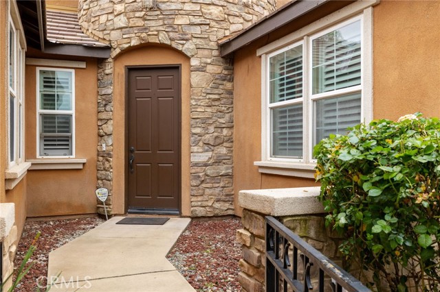 5206 Village Green Lane, Bakersfield CA: https://media.crmls.org/medias/a71874b6-3f05-453f-9544-35fd002d1c1a.jpg
