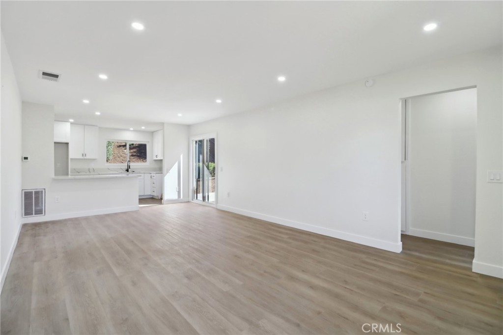 MLS #SW25117107 image #9
