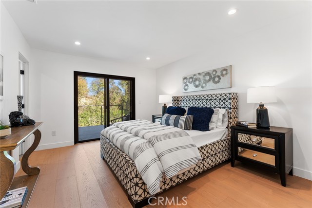 Detail Gallery Image 32 of 57 For 5630 Blanco Ave, Woodland Hills,  CA 91367 - 4 Beds | 4/1 Baths