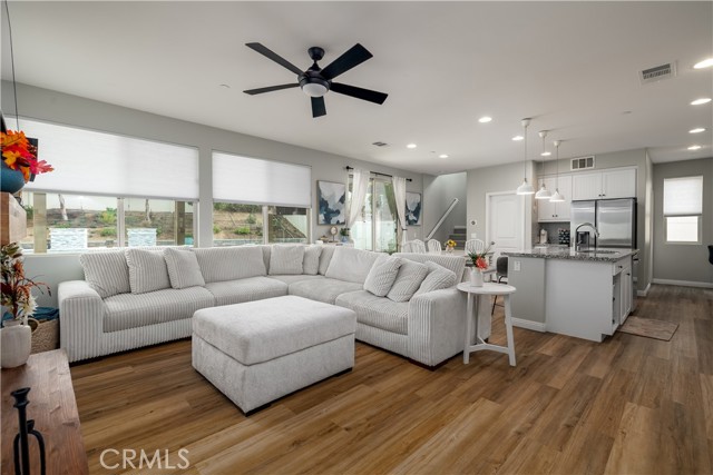 Detail Gallery Image 13 of 45 For 36391 Tenino, Lake Elsinore,  CA 92532 - 4 Beds | 3 Baths