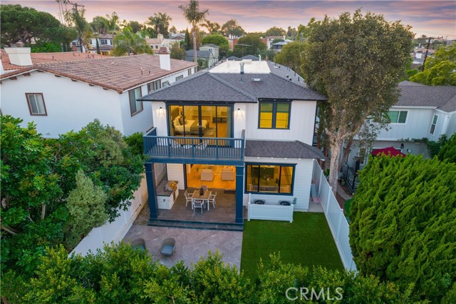 714 Dianthus Street, Manhattan Beach, California 90266, 5 Bedrooms Bedrooms, ,4 BathroomsBathrooms,Residential,Sold,Dianthus,SB21224858