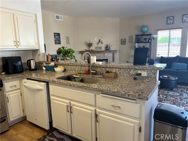 Detail Gallery Image 7 of 15 For 22628 Weatherly Ct, Wildomar,  CA 92595 - 3 Beds | 2/1 Baths