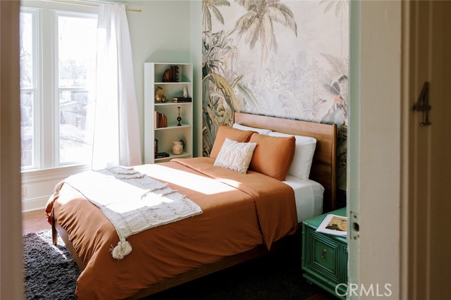 256 E 1st Avenue, Chico CA: https://media.crmls.org/medias/a71afba3-70da-40c9-b5d7-4effbab5504f.jpg