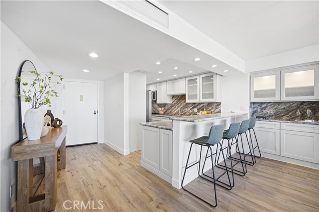 Detail Gallery Image 7 of 28 For 4316 Marina City #633,  Marina Del Rey,  CA 90292 - 3 Beds | 2 Baths