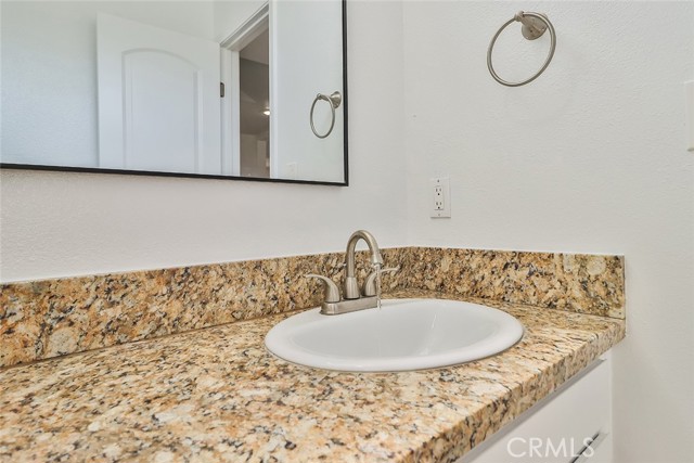 Detail Gallery Image 5 of 46 For 174 Jeranios Ct, Thousand Oaks,  CA 91362 - 2 Beds | 2/1 Baths