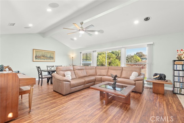 Detail Gallery Image 8 of 49 For 23316 Almarosa, Torrance,  CA 90505 - 4 Beds | 3 Baths