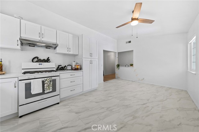 Detail Gallery Image 5 of 32 For 19508 Springport Dr, Rowland Heights,  CA 91748 - 3 Beds | 2 Baths