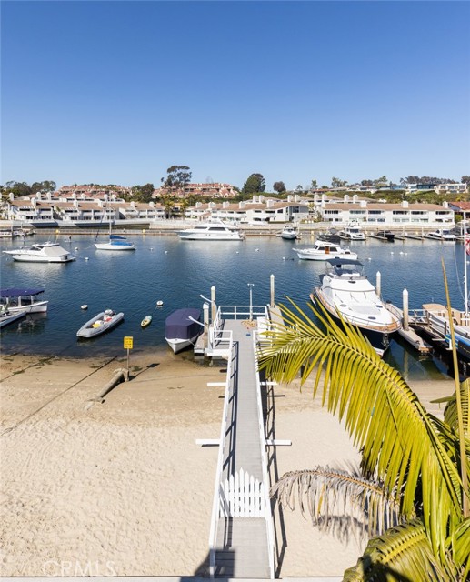 1201 N Bay Front, Newport Beach CA: https://media.crmls.org/medias/a71f507a-3aff-4321-a99c-072cc8bb0859.jpg