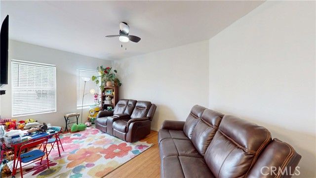 1155 E 58th Drive, Los Angeles CA: https://media.crmls.org/medias/a71f743b-8802-4667-a5fd-e58279b8d03c.jpg