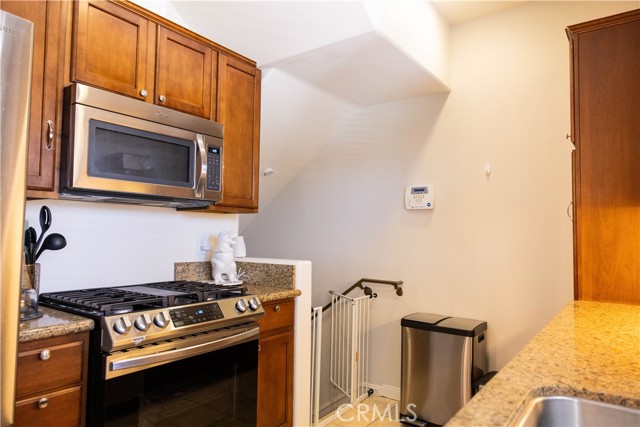 Detail Gallery Image 10 of 33 For 621 E 223rd St #C,  Carson,  CA 90745 - 3 Beds | 2/1 Baths