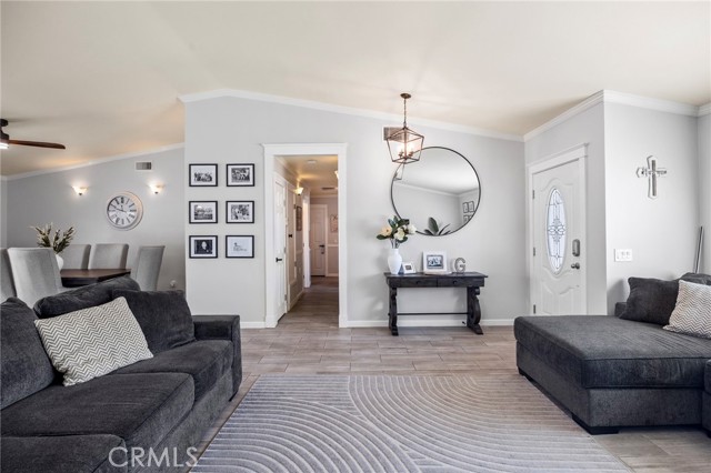 5828 Quiroz, Jurupa Valley CA: https://media.crmls.org/medias/a7202175-06f2-4415-8015-5c24c491dfdc.jpg