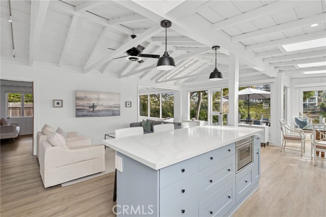 Detail Gallery Image 8 of 25 For 550 Hazel, Corona Del Mar,  CA 92625 - 2 Beds | 1/1 Baths